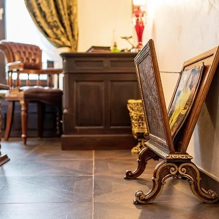 Vintage Gallery With Antique Touch Bukurešť